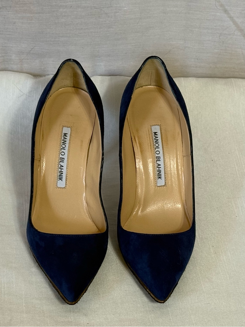 Manolo Blahnik Bb Blue Suede Pointed Toe Pumps Heels 37